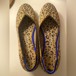 Rothys The Flat Round Toe Spotted Leopard Women's Size 9 Slip on Shoes